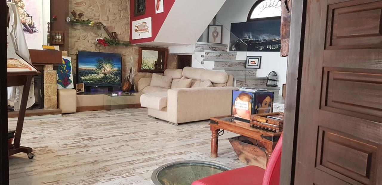 La Casa Del Pintor - Estudio De Arte En บาเอซา ภายนอก รูปภาพ