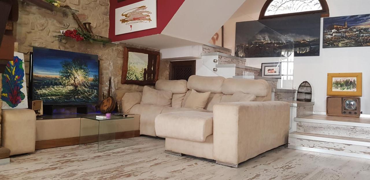 La Casa Del Pintor - Estudio De Arte En บาเอซา ภายนอก รูปภาพ
