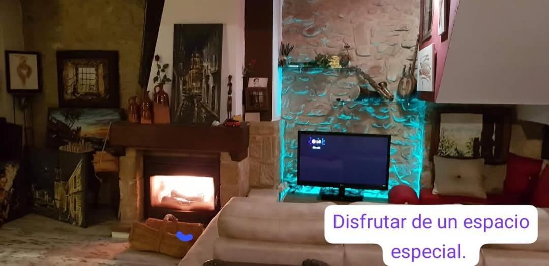 La Casa Del Pintor - Estudio De Arte En บาเอซา ภายนอก รูปภาพ